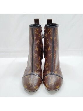 Louis Vuitton Boots Women Dark Brown Leather (calf) 500-071425
